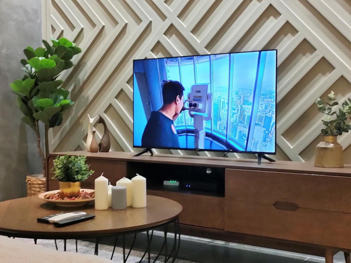 Scarletz Suites, Luxury Suites Klcc By Birdy Stay 쿠알라룸푸르 외부 사진